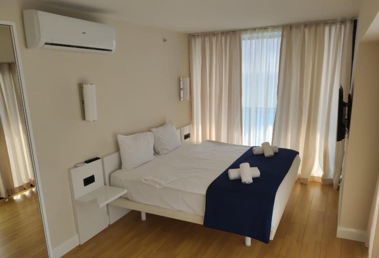 Orbi City Sea View Apartments Batumi Exterior photo